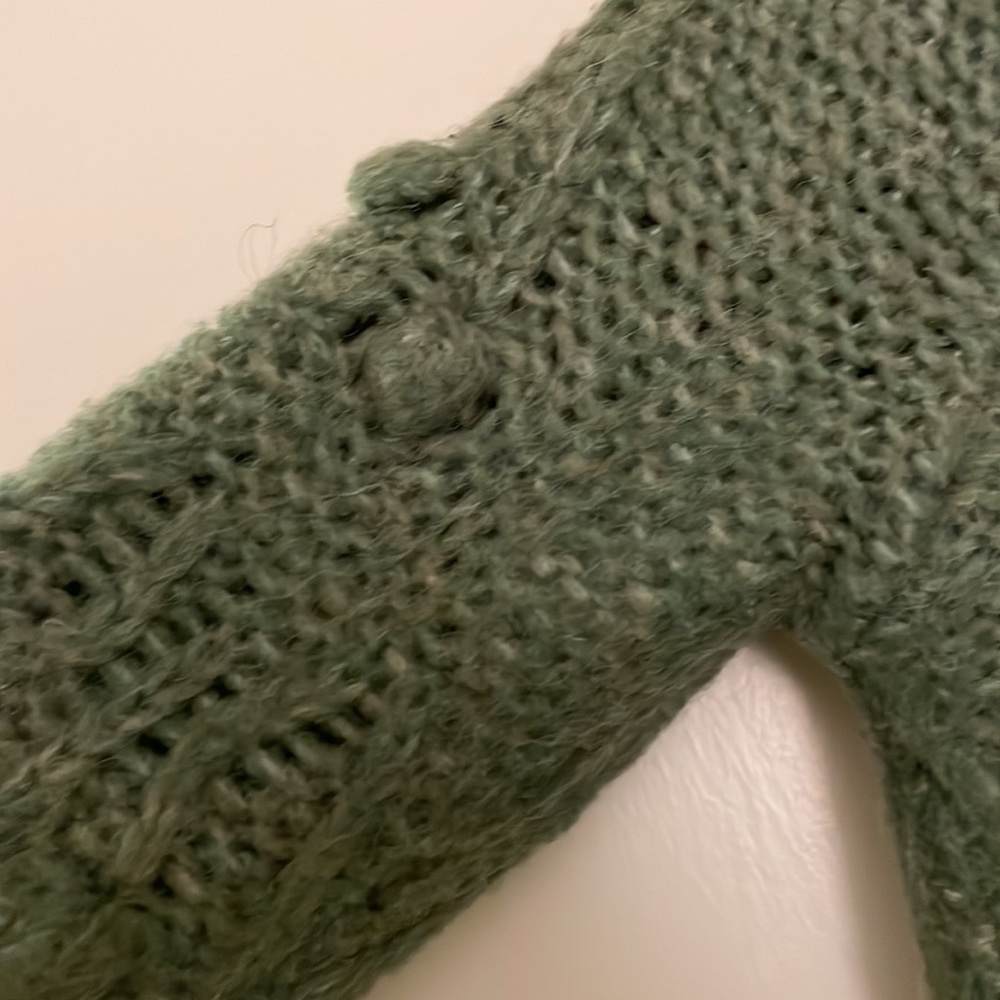 Cute sweater - Picture 5 of 5